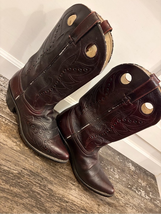 DURANGO Dark Cherry Leather upper and lining balance all man made material sz 8